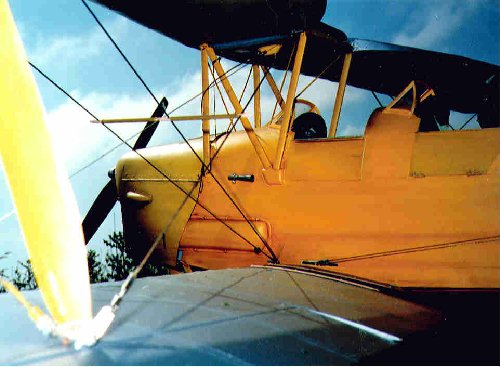 de havilland 82a tiger moth flying scale model aircraft