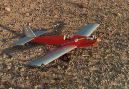 mainstream lowdown flying model aircraft