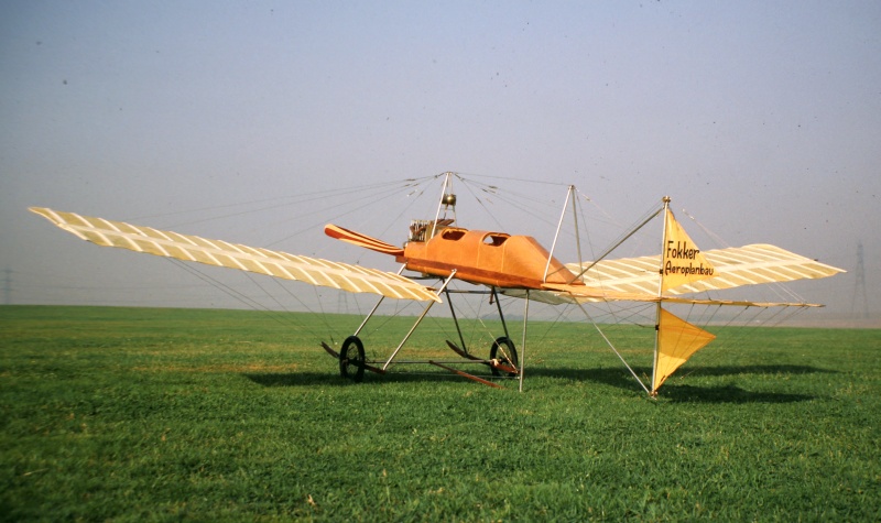 fokker spin flying scale model aircraft