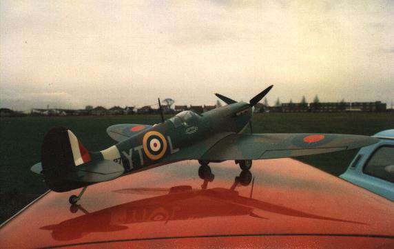 supermarine spitfire flying scale model aircraft